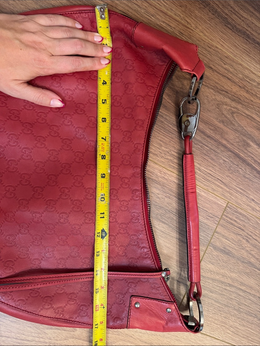 Gucci Red Monogram Leather Hobo Shoulder Bag - Picture 3 of 16